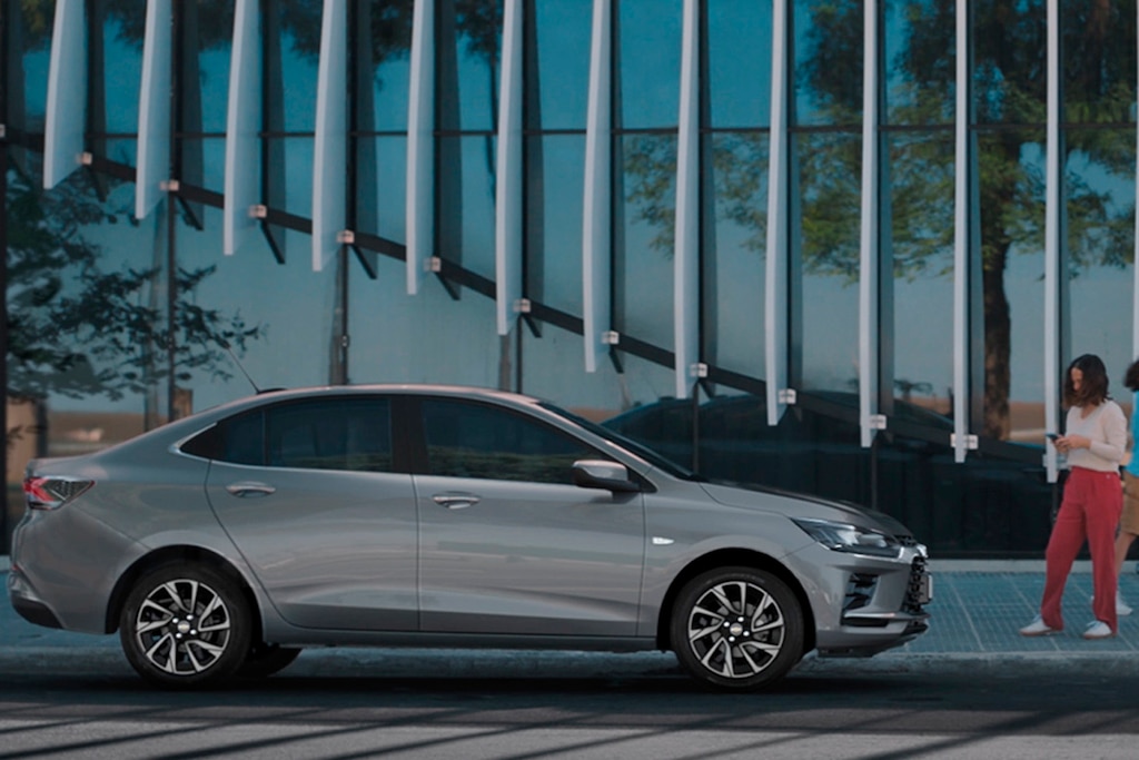 Onix Plus 2026 com sistema de estacionamento inteligente